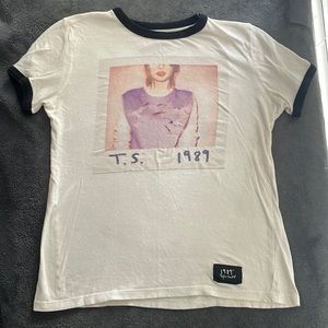 Taylor Swift 1989 World Tour Tee